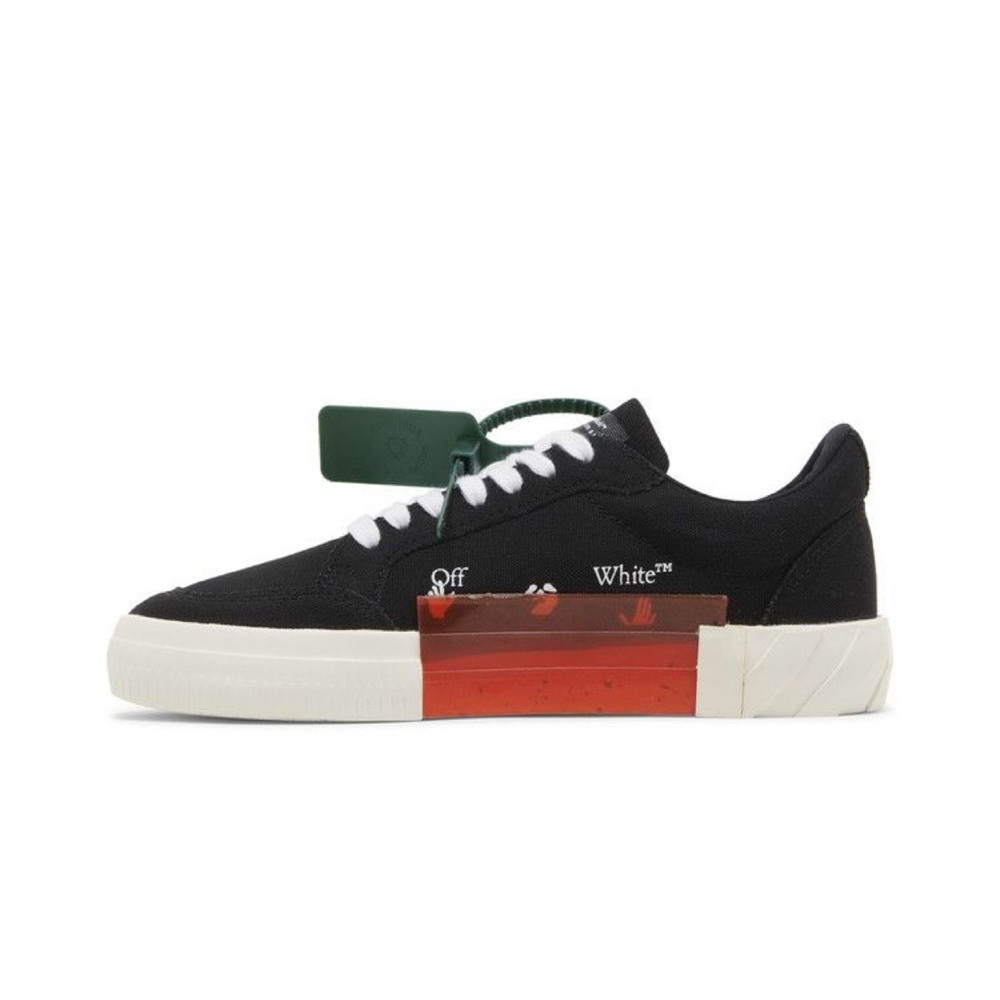 Off-White  man’s canvas sneakers 
'Black White' size 40